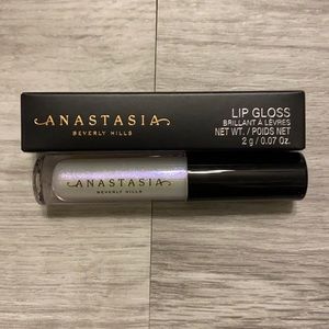 Anastasia Beverly Hills lip gloss shade moon jelly